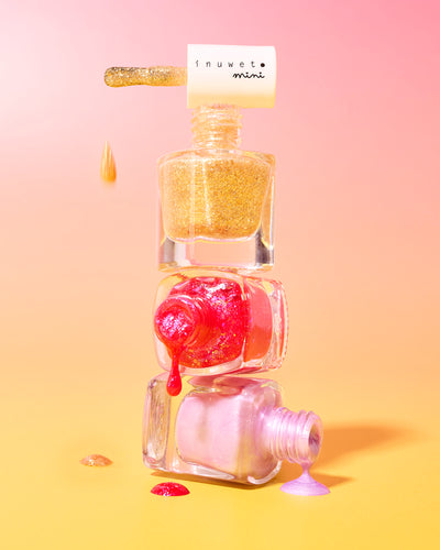 Vernis à l'eau rose clair * parfum fraise